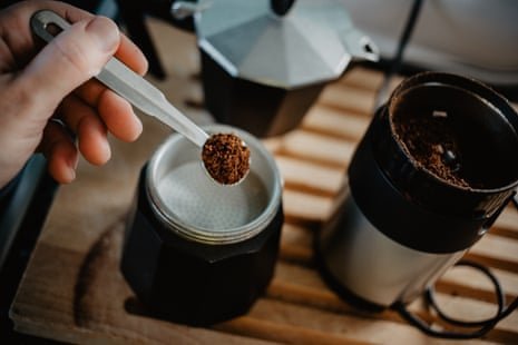 Measuring water temperature and tools for brewing coffee at home without equipment.